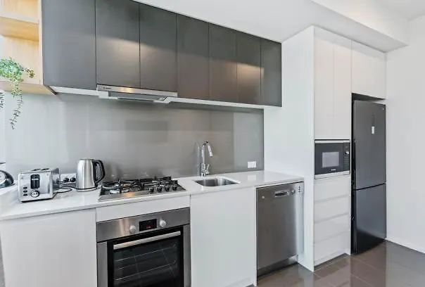 Spacious One-Bedroom Apartment In South Brisbane